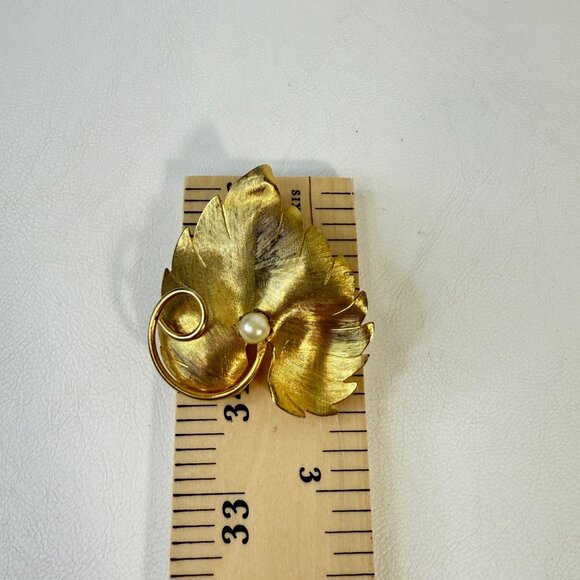 Vintage Leaf Brooch Gold-Tone Faux Pearl Statement Retro - Picture 4 of 10